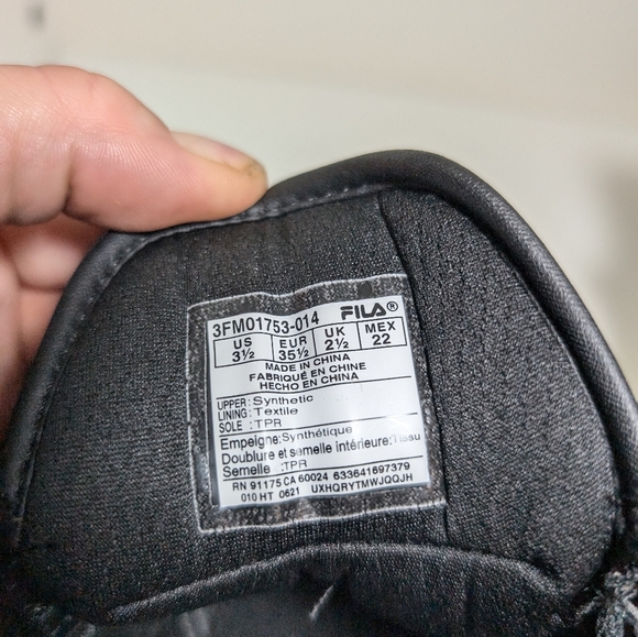 2/$30....Size 3.5 Fila Sneakers - Picture 4 of 4